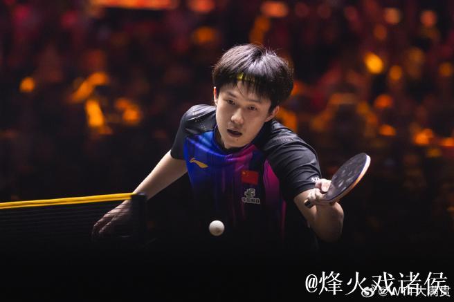 WTT总决赛：王楚钦激战七局险胜松岛辉空，挺进男单八强